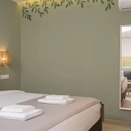 Olive Tree Home - Στούντιο Με Θέα Στο Κέντρο Agios Nikolaos  Exterior photo